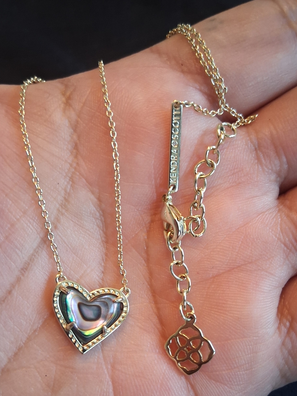 Kendra Scott Ari Necklace - Picture 3 of 3